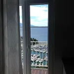 Apartment Glavas Mit Loggia Und Balkon Fuer 3 Personen