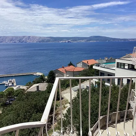 Glavas Mit Loggia Und Balkon Fuer 3 Personen Novi Vinodolski