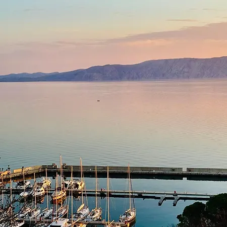 Glavas Mit Loggia Und Balkon Fuer 3 Personen Apartmán Novi Vinodolski