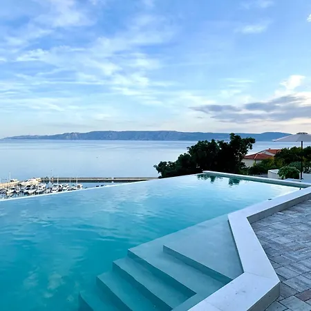 Glavas Mit Loggia Und Balkon Fuer 3 Personen Apartment *