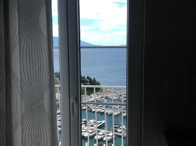 Apartmán Glavas Mit Loggia Und Balkon Fuer 3 Personen
