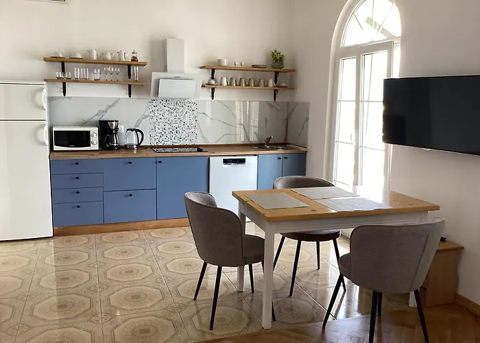 Glavas Mit Loggia Und Balkon Fuer 3 Personen Apartmán Novi Vinodolski