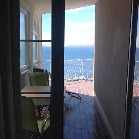 Glavas Mit Loggia Und Balkon Fuer 2 Personen Apartment *