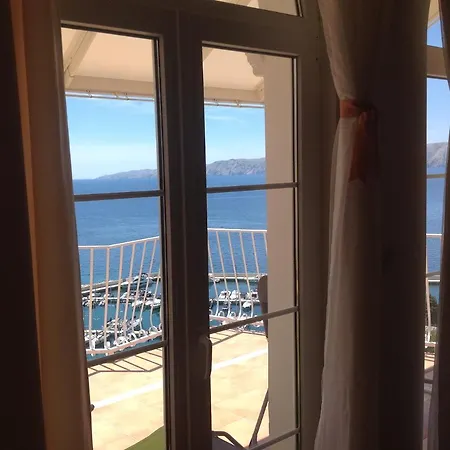 Glavas Mit Loggia Und Balkon Fuer 2 Personen Apartment