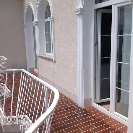 Glavas Mit Loggia Und Balkon Fuer 2 Personen Apartment