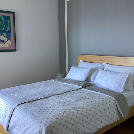 Apartment Glavas Mit Loggia Und Balkon Fuer 2 Personen *