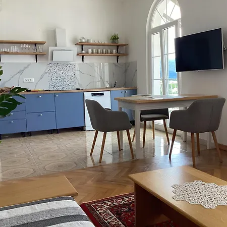 Glavas Mit Loggia Und Balkon Fuer 2 Personen *