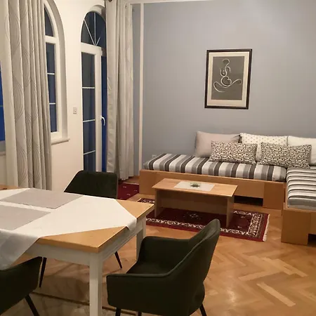 Glavas Mit Loggia Und Balkon Fuer 2 Personen Apartment Novi Vinodolski