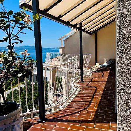 Glavas Mit Loggia Und Balkon Für 3 Personen