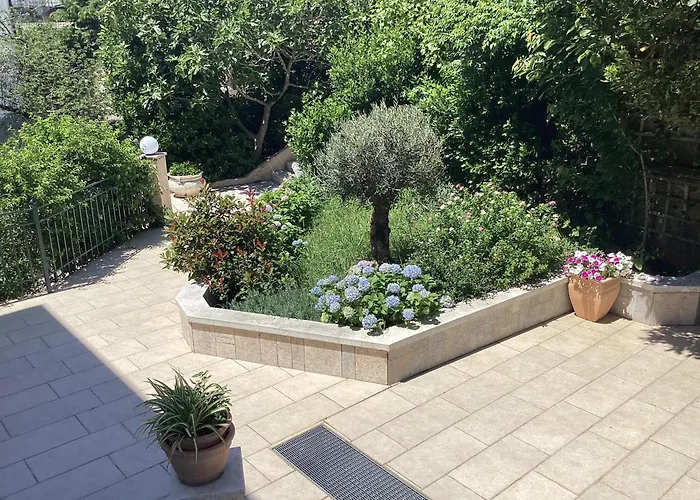 Glavas Mit Loggia Und Balkon Fuer 3 Personen Apartment *
