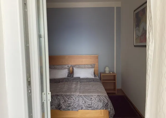 Glavas Mit Loggia Und Balkon Fuer 3 Personen Apartment