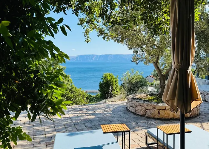 Glavas Mit Loggia Und Balkon Fuer 3 Personen Apartment